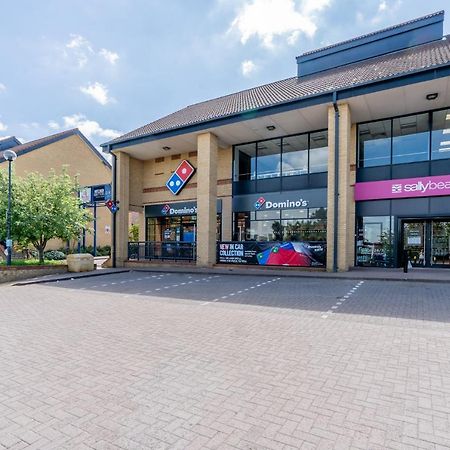 Mk City Center House, Perfect For Families, Groups, Free Parking, Sky Tv, Desk Space Managed By Chique Properties Ltd Milton Keynes Bagian luar foto