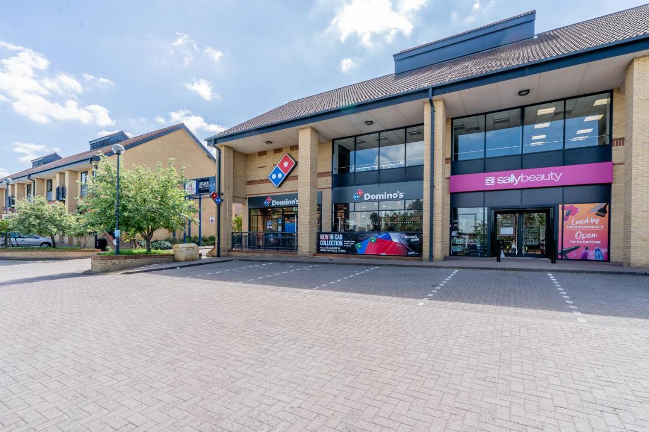 Mk City Center House, Perfect For Families, Groups, Free Parking, Sky Tv, Desk Space Managed By Chique Properties Ltd Milton Keynes Bagian luar foto